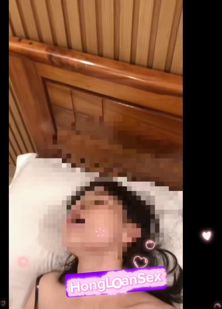 Cái kết khi khoe vú và bướm cho Dượng